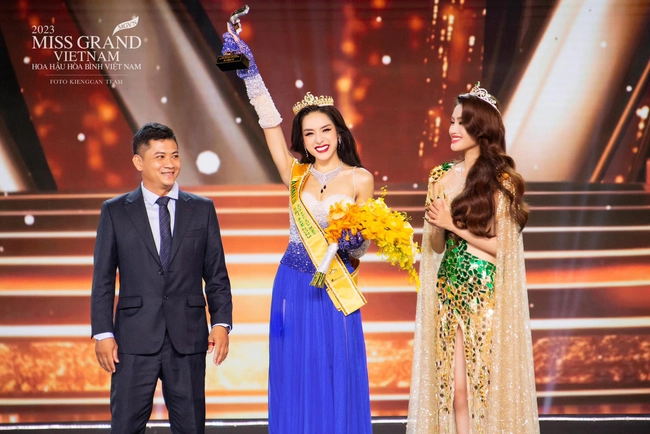 Những nàng hậu từng sở hữu hình xăm táo bạo của vbiz có người phải xoá gấp để đi thi - 5
