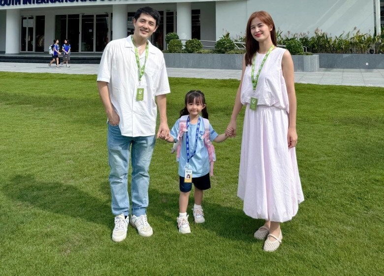 Những ông bố nổi tiếng đưa con gái nhập học chồng lê phương căng thẳng thấy rõ con trai bầu hiển chuẩn phong thái chủ tịch - 11