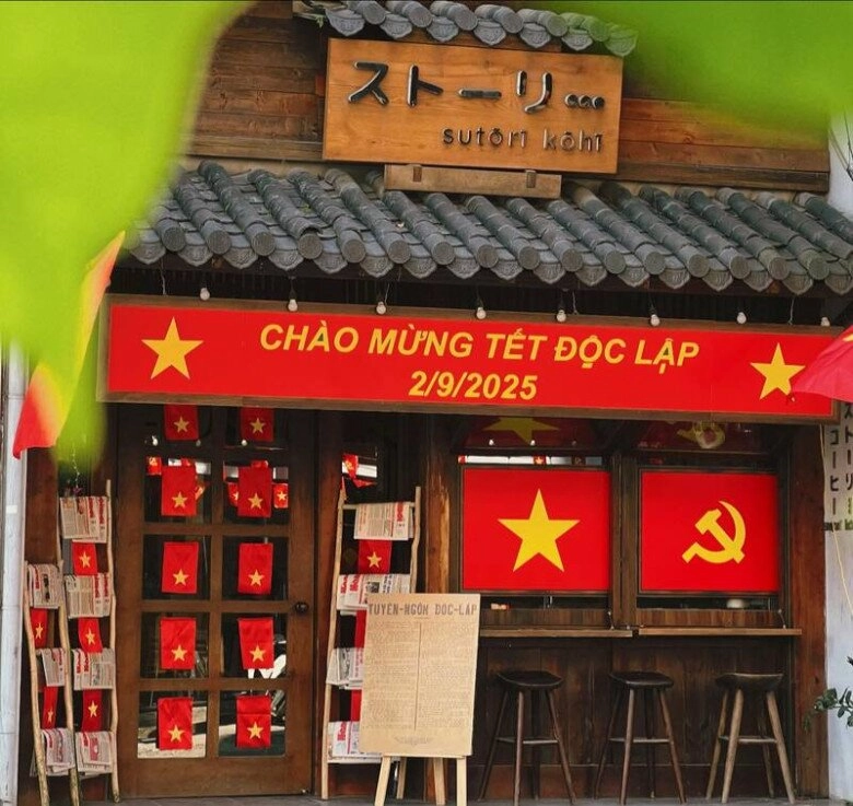 Những quán cafe rực rỡ cờ hoa dịp quốc khánh 29 lưu lại ngay để tranh thủ check-in trước khi đông nghịt khách - 3