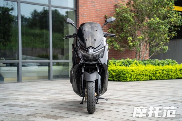 Nmax 155 thế hệ mới vừa ra mắt chưa lâu đã xuất hiện phiên bản sao chép - 1