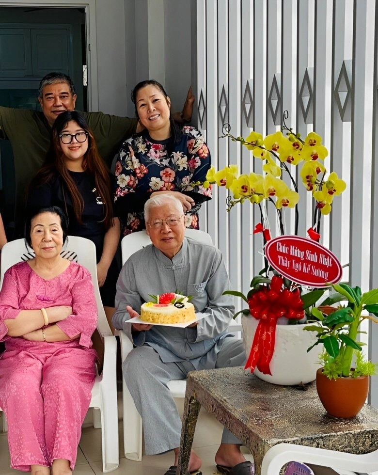Nsnd hồng vân hiếm hoi khoe ảnh bố ruột là phó giáo sư nổi tiếng từng lên sóng chương trình vợ chồng son - 4