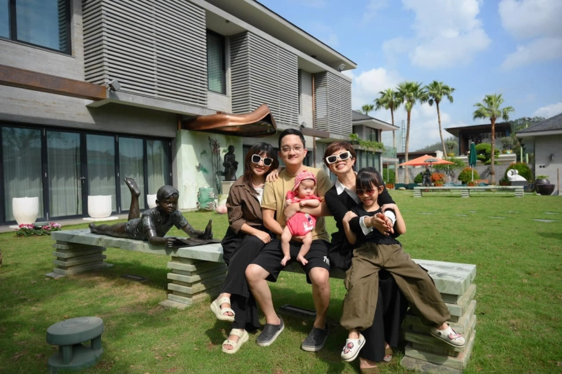 Nsnd ngọc huyền trẻ trung rạng ngời bên 2 cháu nội nsưt chí trung nói vợ cũ sống hạnh phúc hậu ly hôn - 7