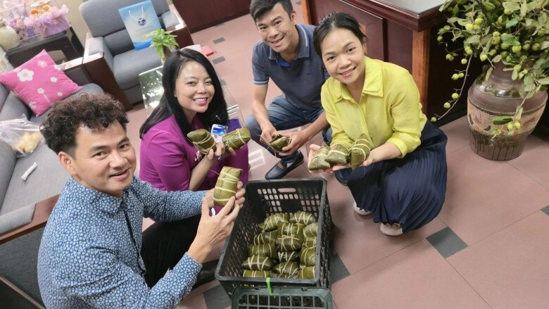 Nsnd xuân bắc đói bụng lúc nửa đêm chỉ có nồi mắm dân dã với cơm nguội cũng thấy mọi thứ lung linh - 11