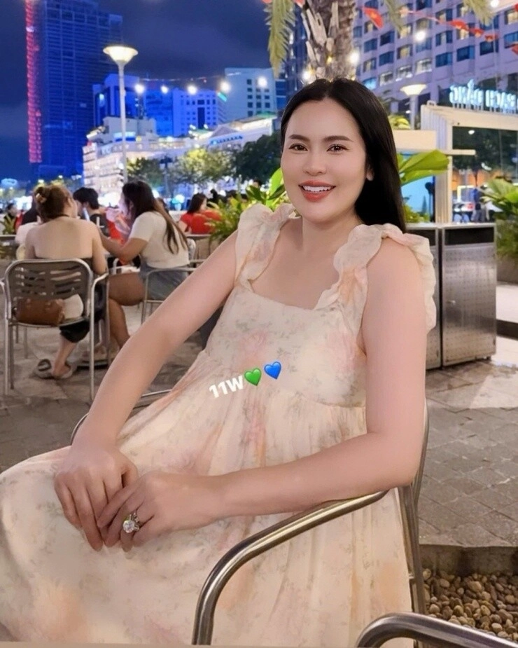 Nsưt vũ luân sắm siêu xe đón con gia tài cả trăm cây vàng và bị soi giới tính hh phương lê vướng nghi vấn bầu giả - 3