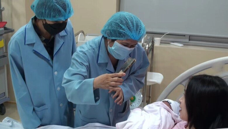 Nsưt xuân hinh khoe ảnh thời sung sức thì nghèo phong độ ngời ngời thân mật với gái xinh hóa ra là diva hàng đầu - 11