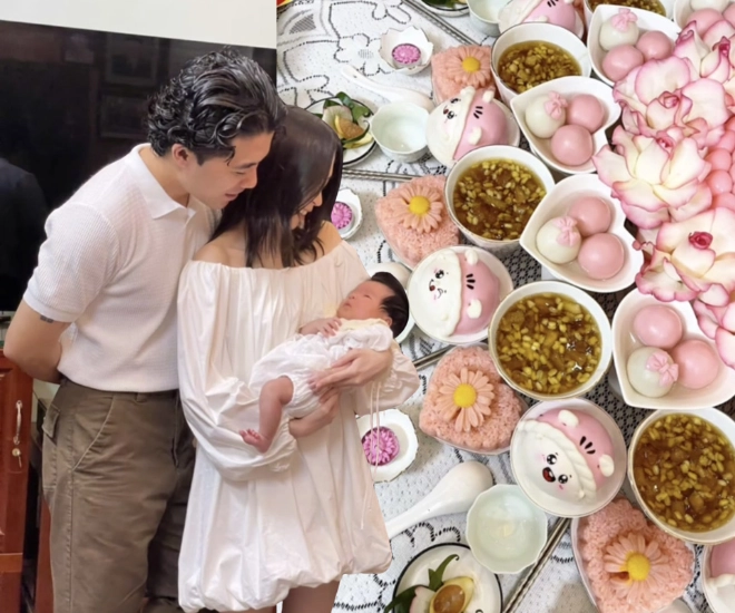Nsưt xuân hinh mừng đầy tháng cháu ngoại trong cơ ngơi chục tỷ khoe cảnh cùng ông bà sui gia bế bồng cục vàng - 1