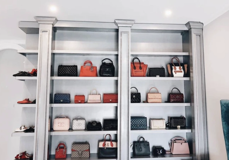 Nữ ca sĩ lấy đại gia hơn chục tuổi là mẹ bỉm vẫn mê mặc xuyên thấu khoe dáng căng tràn tủ đồ hiệu nhìn thôi cũng ngộp - 8