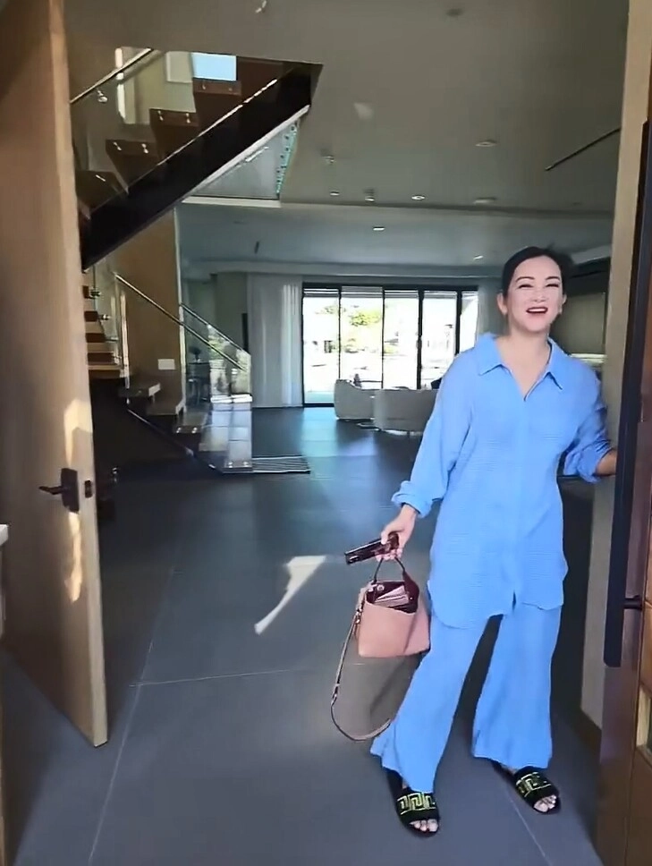 Nữ ca sĩ việt từng ăn nhờ ở đậu trong chùa nay có biệt thự ven biển đẹp như mơ ở mỹ - 3