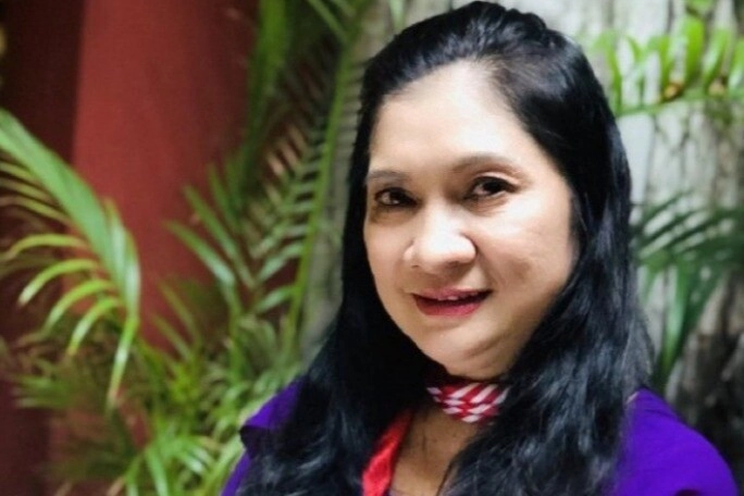 Nữ diễn viên là hoa khôi trường điện ảnh vẫn bị chồng giấu 10 năm giờ được mệnh danh phù thủy trong nghề - 1