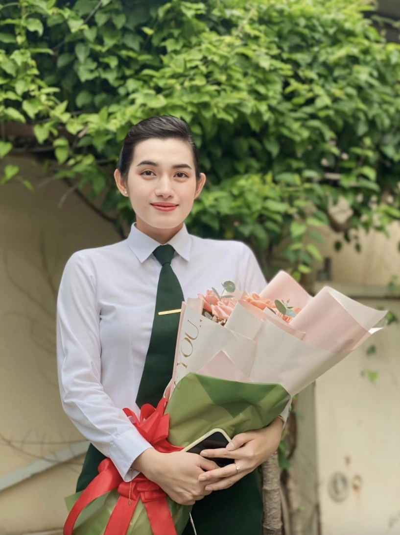 Nữ hạ sĩ quê đồng nai thuộc khối biệt động sài gòn gây sốt khi diễu binh nhan sắc đời thực thế nào - 5