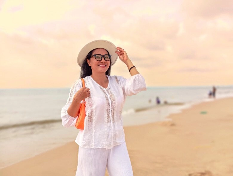 nữ hoàng cảnh nóng kiều trinh tình tứ bên bạn trai nông dân hé lộ cả hai đang yêu xa - 2