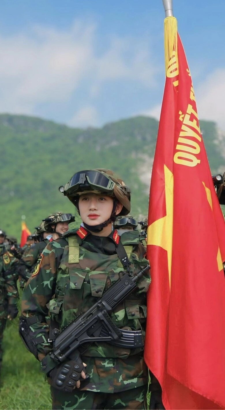 Nữ mc là hạ sĩ hiếm hoi tham gia diễu binh 29 từng thi hoa hậu việt nam viết đơn tình nguyện nhập ngũ - 3