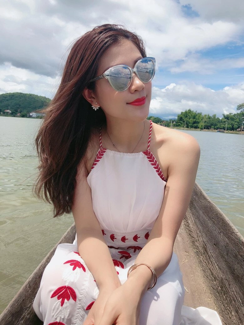 Nữ mc mặc bikini dẫn world cup từng gây nghẽn sóng nhà đài cuộc sống như mơ sau khi bất ngờ lấy chồng - 6
