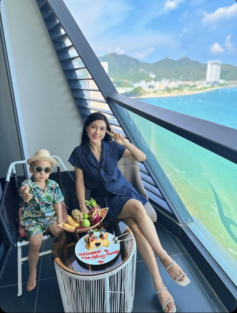 Nữ mc mặc bikini dẫn world cup từng gây nghẽn sóng nhà đài cuộc sống như mơ sau khi bất ngờ lấy chồng - 16