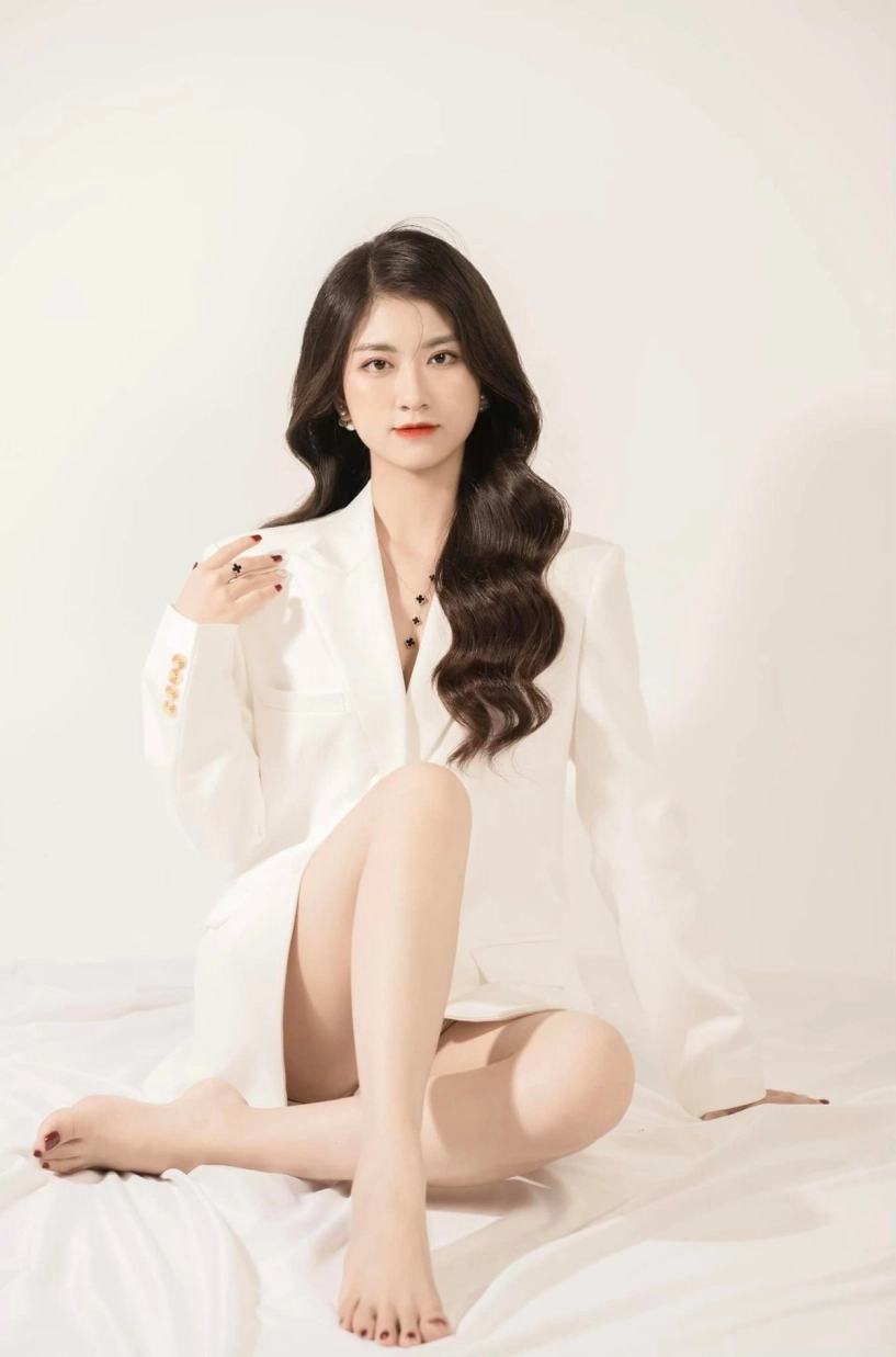 Nữ mc nghệ an sở hữu tên lạ gây sốt với visual vạn người mê - 10