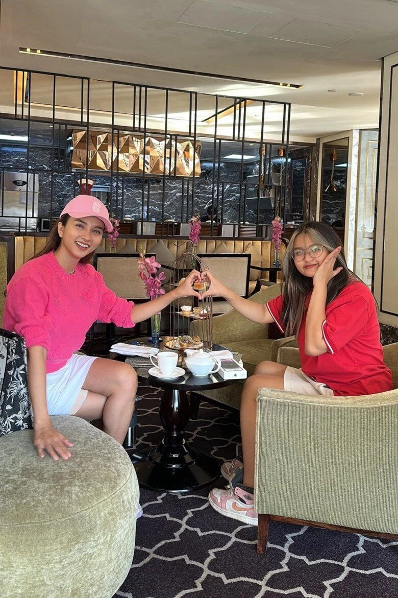 Nữ nsưt mang tiếng tẩy trắng cho vợ quý bình ngoài đời đồng cảnh làm mẹ đơn thân từng khổ vì là người thứ 3 - 4