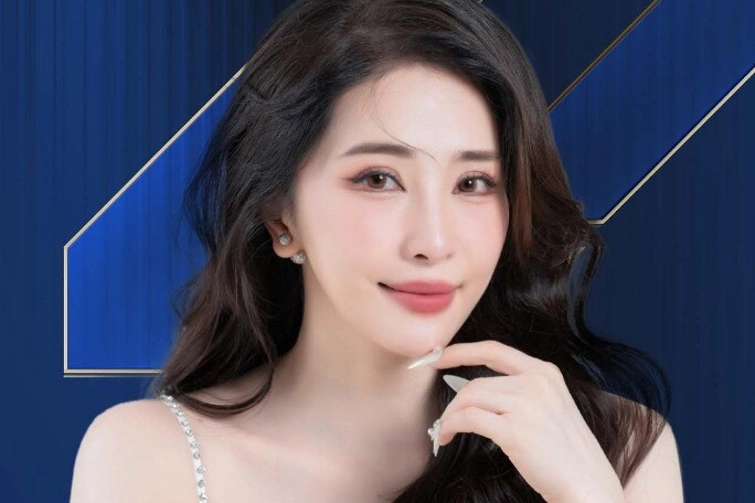 Nữ nsưt sinh 4 con cho bạn cùng lớp đón tin vui ở tuổi 50 khi đang sang đức chăm cháu ngoại - 2