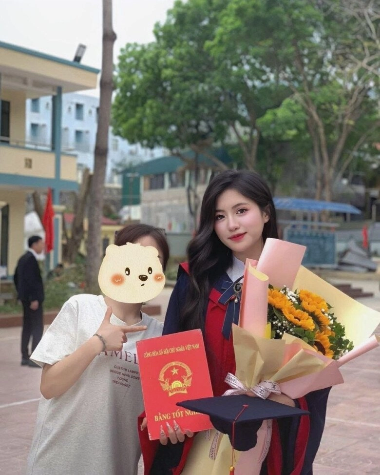 Nữ sinh dân tộc thái gây bão mạng với vẻ đẹp trong trẻo như nàng thơ là thủ khoa khối c00 - 5
