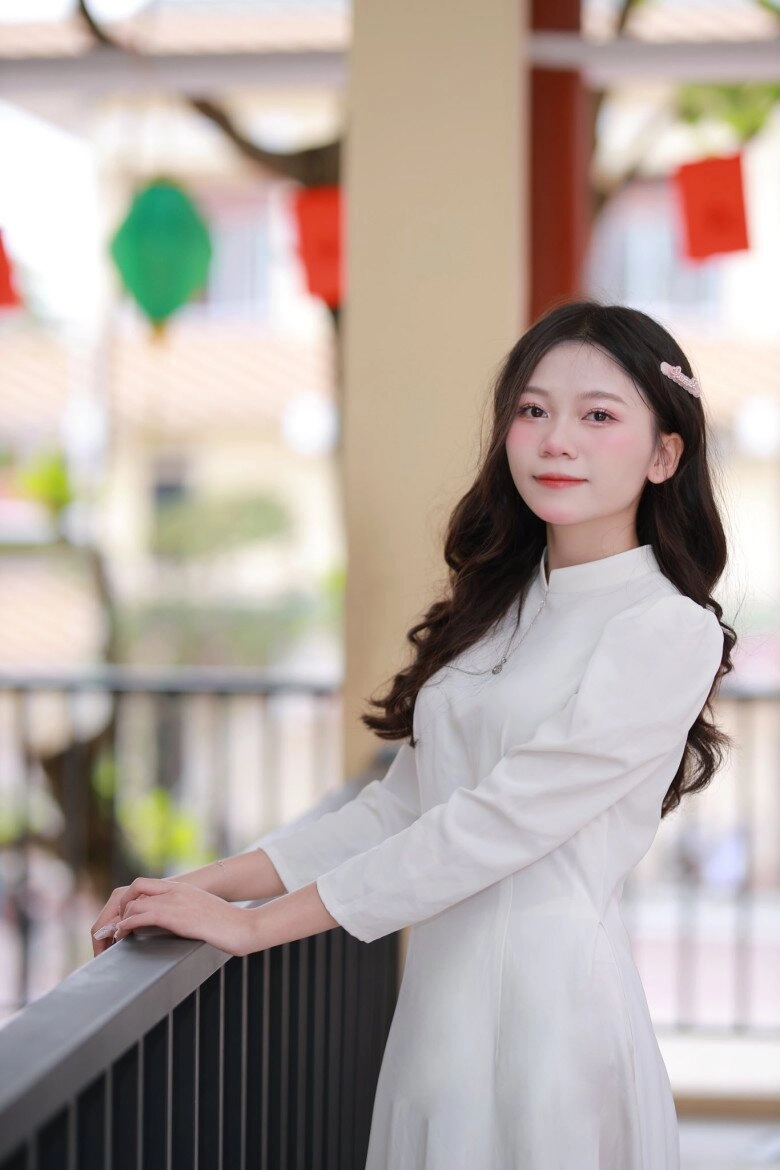 Nữ sinh dân tộc thái gây bão mạng với vẻ đẹp trong trẻo như nàng thơ là thủ khoa khối c00 - 6