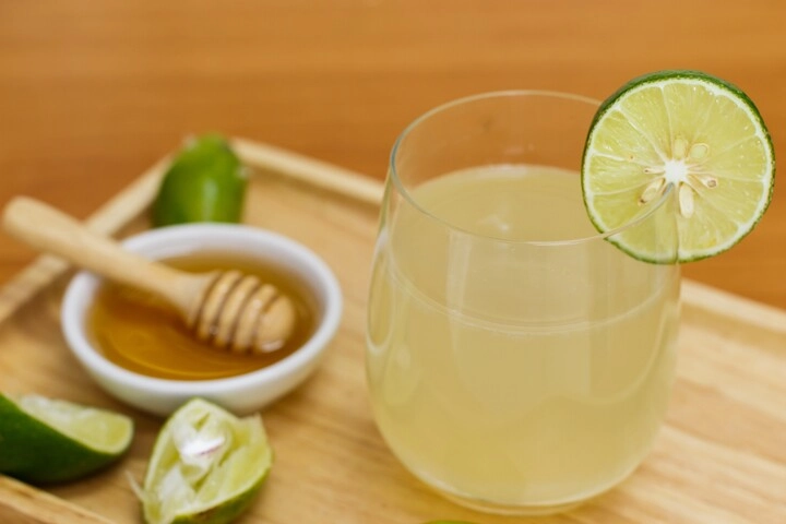 nữ thần mặt mộc u50 duy trì làn da không tì vết nhờ 3 cốc nước rẻ như cho mà không cần đi thẩm mỹ - 9