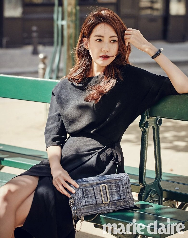 Nữ thần rating có nhan sắc không đổi sau 20 năm đẻ 3 con mà diện mạo tuổi u50 ăn đứt gái đôi mươi - 1