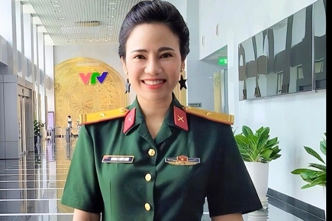 Nữ trung tá quân đội là nsnd xinh đẹp như hoa hậu chia tay bạn đời doanh nhân khi con gái mới lọt lòng - 3