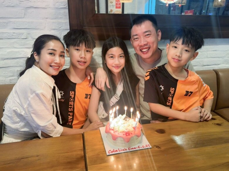 Ốc thanh vân khoe ảnh hẹn hò với ông xã trí rùa từ ngày đưa 3 con về việt nam sung sướng hơn hẳn - 2
