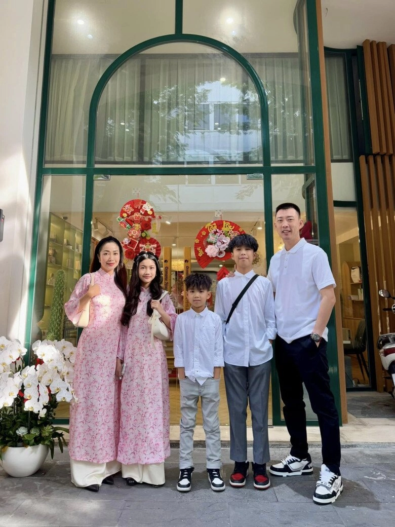Ốc thanh vân ngọt ngào chúc mừng sinh nhật mối tình đầu bị ông xã doanh nhân ám ảnh mỗi ngày - 5