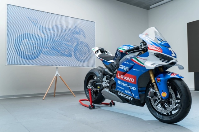 Panigale v4 tricolore italia ra mắt khi nghệ thuật và tốc độ cùng hòa nhịp - 1