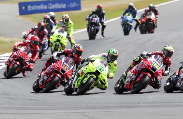 Phạt áp suất lốp trong lúc đua liệu có phải là bước đi mới hợp lý hơn cho motogp - 1
