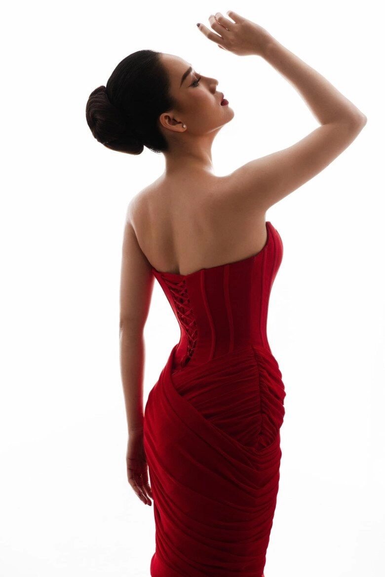 Phát hiện thí sinh lớn tuổi nhất miss cosmo vietnam xuất thân là quân nhân nhan sắc mặn mà chuẩn gái cần thơ - 4