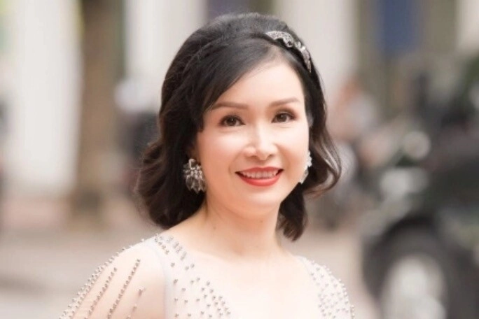 phú bà cao chưa tới 1m6 vẫn là hoa hậu thuộc dòng họ quan thượng thư triều huế có tên trong kỷ lục việt nam - 1