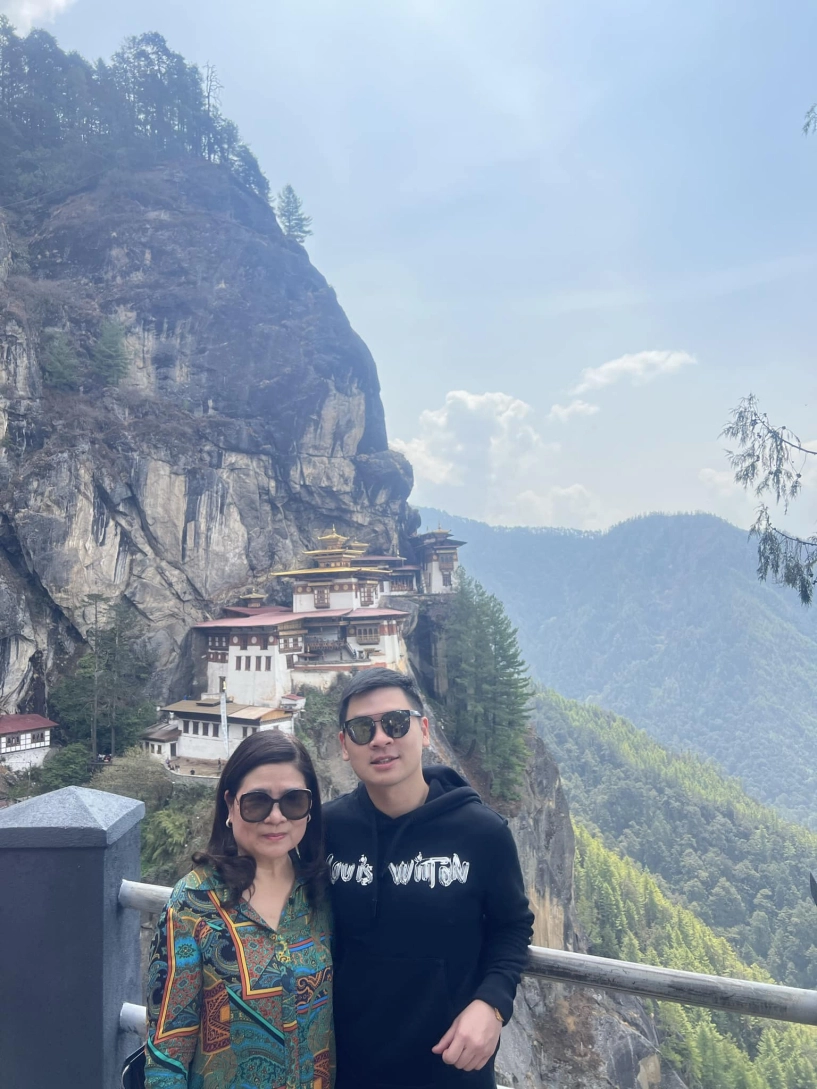 Phu nhân bầu hiển hạnh phúc bên 2 con trai cực phẩm chồng đỗ mỹ linh khoe ảnh mẹ nhiều hơn vợ hoa hậu - 4