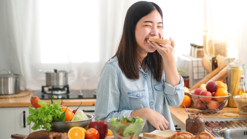 Phụ nữ 40 dễ tích mỡ tập ngay 10 thói quen này dáng ngày càng thon chồng khen bạn bè hỏi xin bí quyết - 11