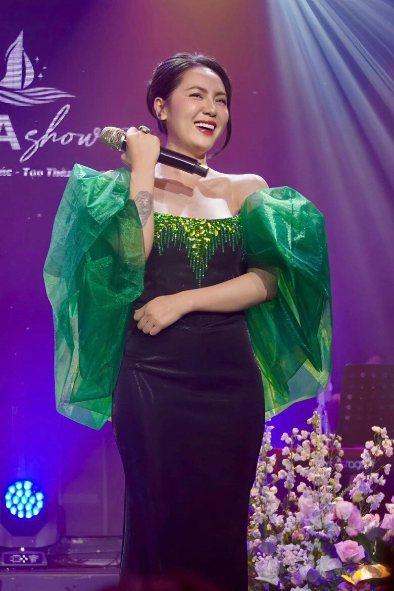 Phương linh 40 tuổi vẫn chưa lấy chồng body khiến hội chị em đôi mươi chạy theo ngưỡng mộ - 11