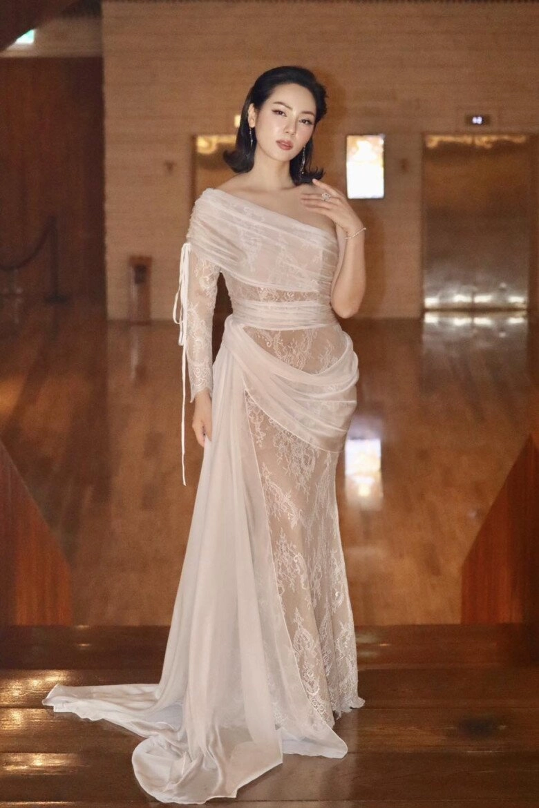 Phương linh 40 tuổi vẫn chưa lấy chồng body khiến hội chị em đôi mươi chạy theo ngưỡng mộ - 14
