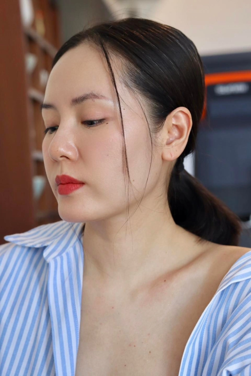 Phương linh khoe cận làn da láng mịn không tì vết khi đến quy nhơn - 5