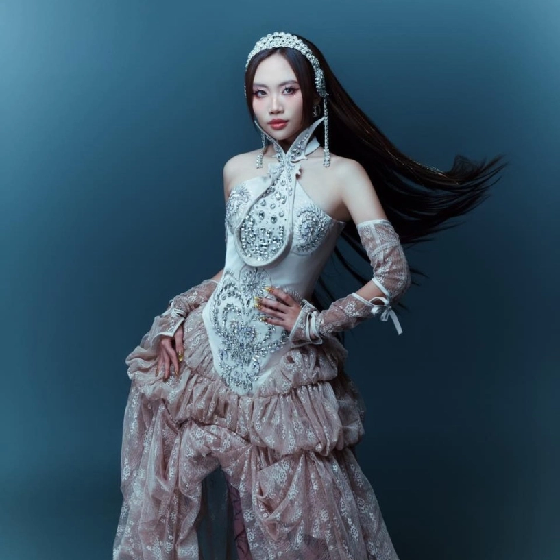 Phương mỹ chi thay đổi ngoạn mục ngày càng xinh đẹp và thời thượng - 1