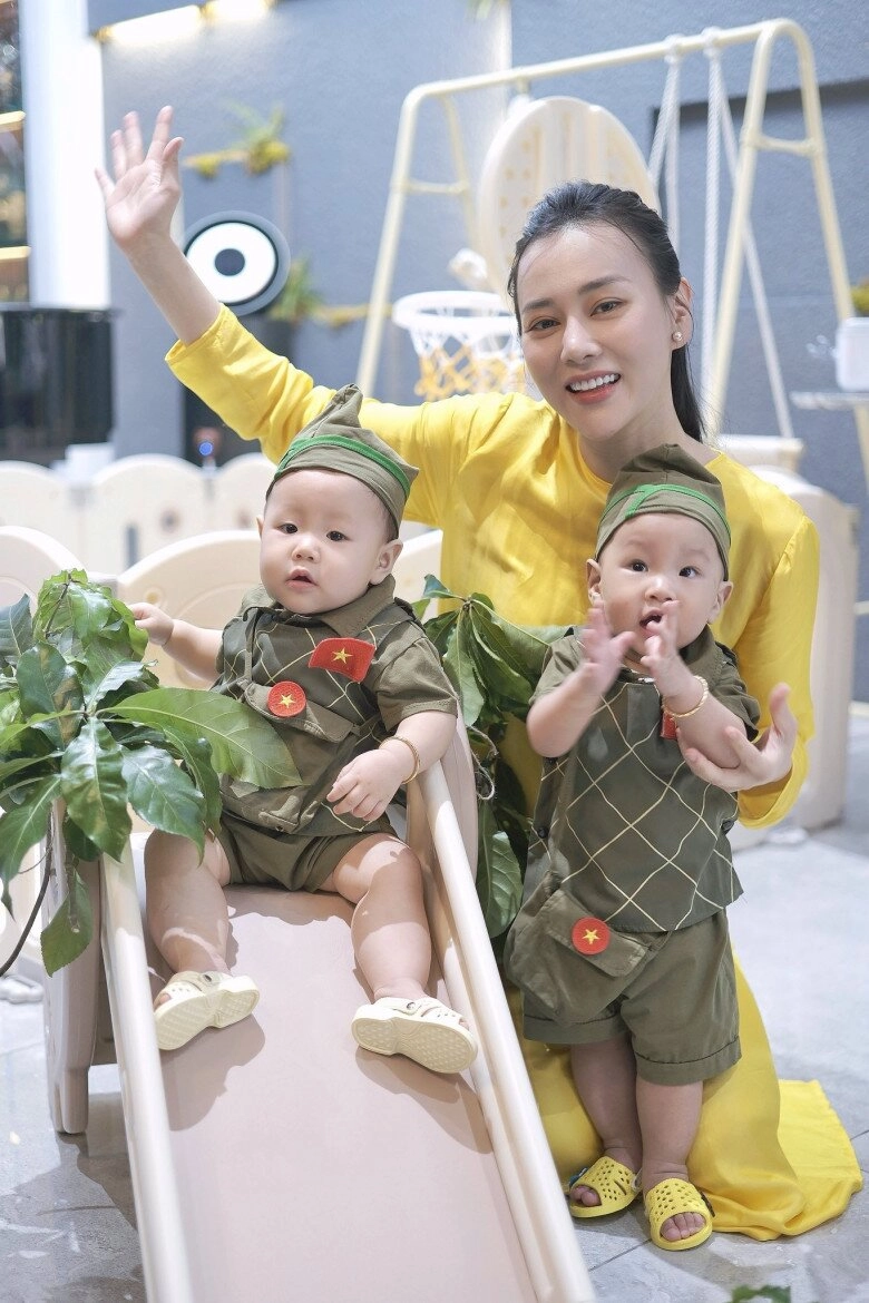 Phương oanh dọn tiệc thôi nôi hoành tráng cho cặp song sinh chuẩn dáng phu nhân cá mập với bộ trang sức kim cương - 8