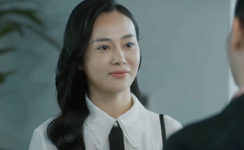 Phương oanh gây chú ý vì nhan sắc đẹp hơn thời chưa chồng lên phim giỏi việc nước đảm việc nhà hệt ngoài đời - 2