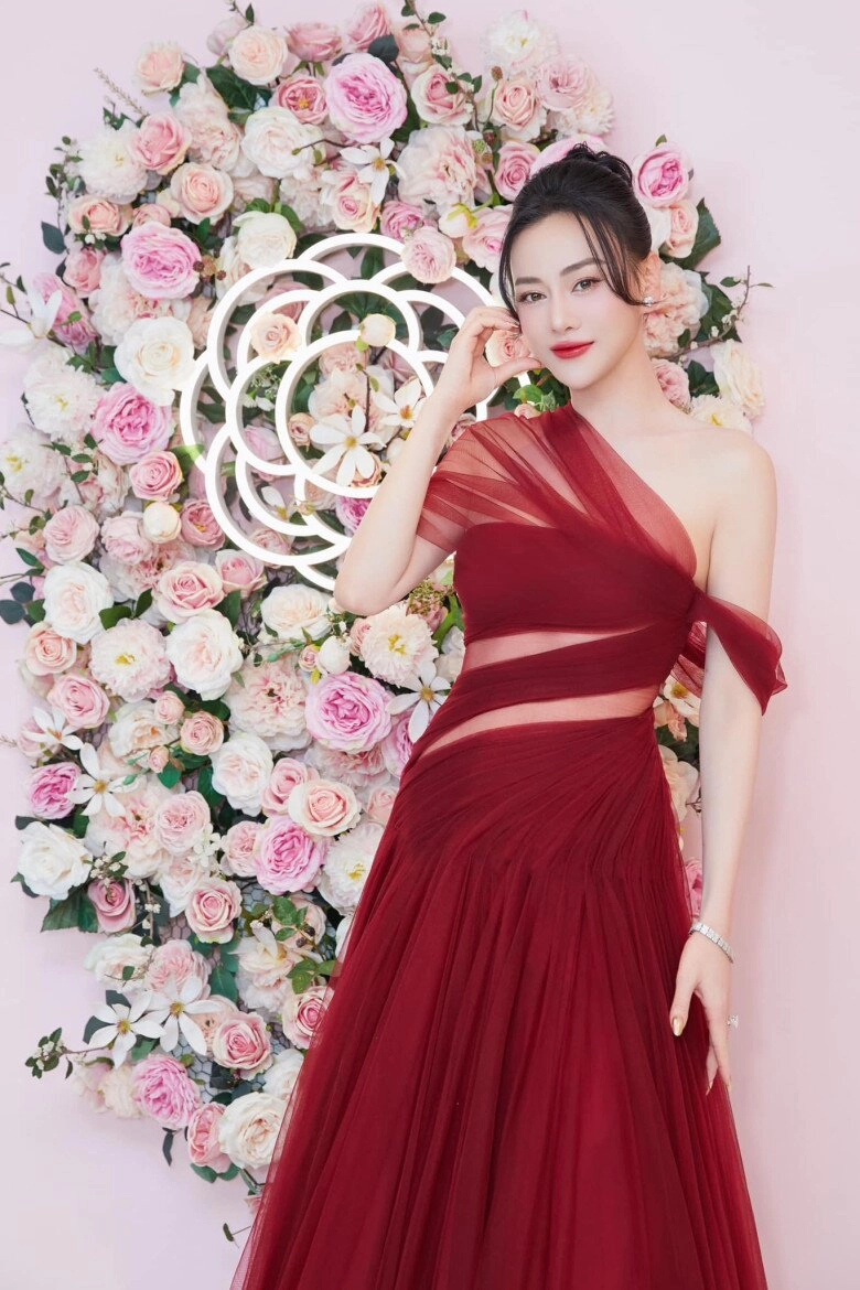 Phương oanh khoe mặt mộc đẹp như xuyên không về tuổi đôi mươi ngày càng trẻ trung sau 7 năm sang hàn thẩm mỹ - 12