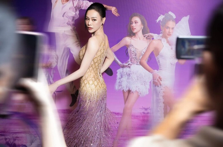 Phương oanh núi đôi lấp ló hóp bụng khoe eo thon sau 5 tháng sinh con shark bình liền vào bày tỏ sự si mê - 11
