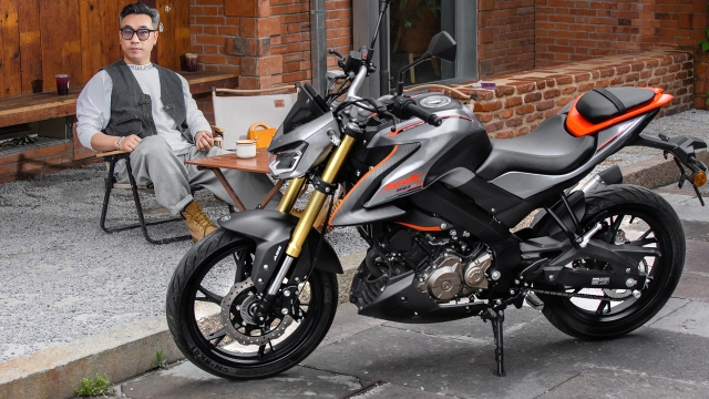 Qjmotor srk 125 s nakedbike 125cc mới toanh cho anh em yêu tốc độ và phong cách - 1