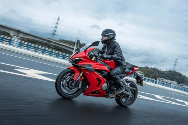 Qjmotor srk 800 rr - kẻ thách thức mới từ trung hoa giá rẻ bất ngờ nhưng không hề kém cạnh - 2