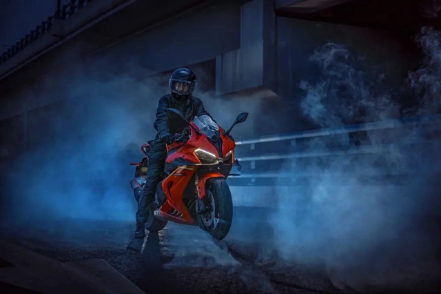 Qjmotor srk 800 rr - kẻ thách thức mới từ trung hoa giá rẻ bất ngờ nhưng không hề kém cạnh - 3