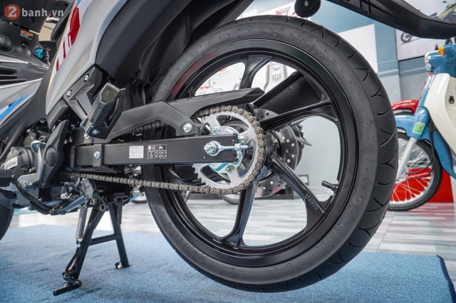 Quá bất ngờ phiên bản đường đua yamaha lc135 fi red racer vừa cập bến thị trường việt nam - 30