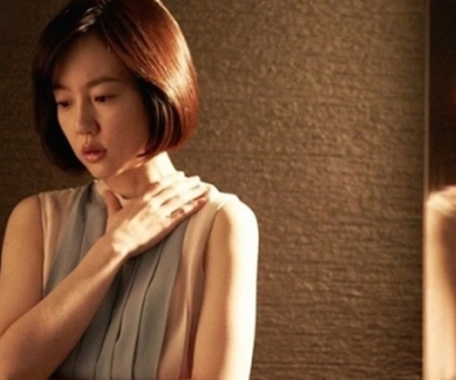 Qua đêm nhà bạn trai suốt 1 tuần ngày nào cũng thấy phòng mẹ anh bật đèn đến sáng lén nhìn vào mà đẫm nước mắt - 2