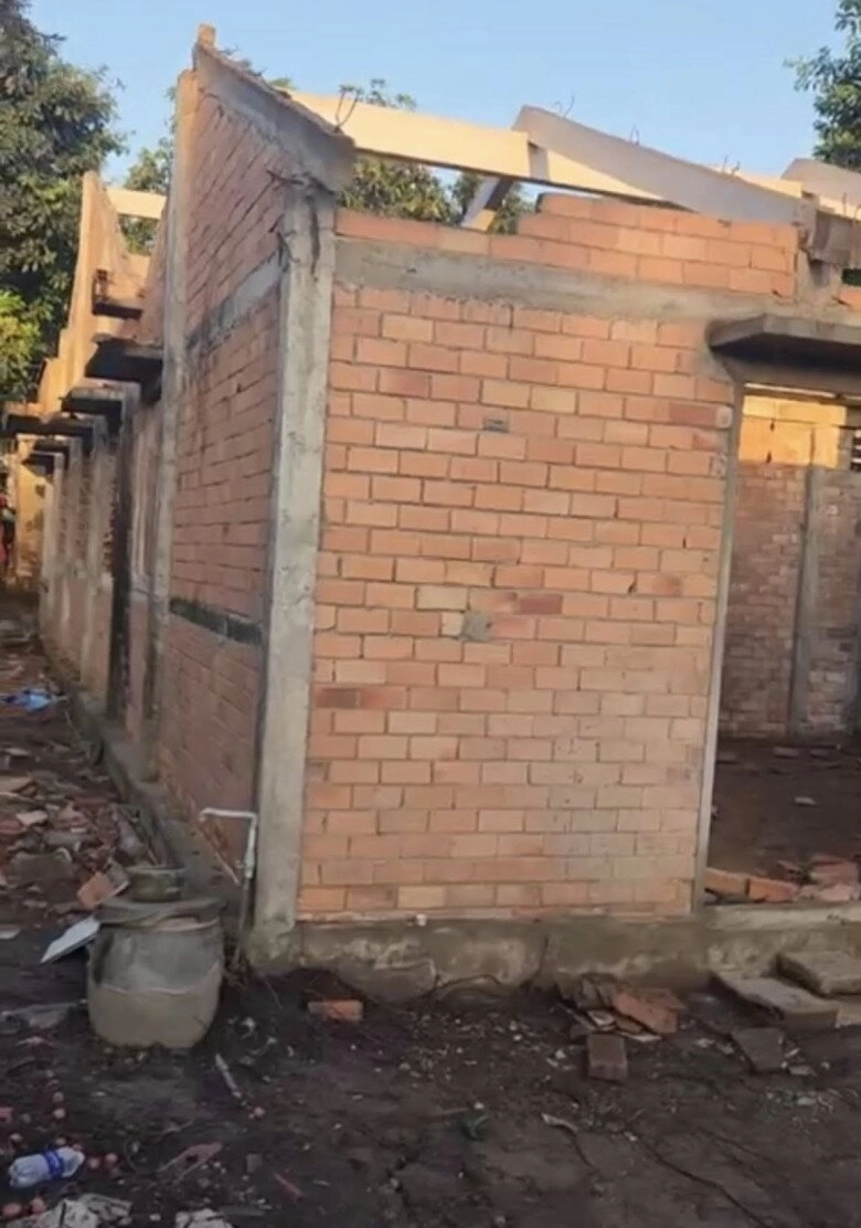 Quách ngọc tuyên xây cơ ngơi bề thề cho bố mẹ ở quê ngày đập nhà mẹ ruột khóc làm ai cũng thương - 2