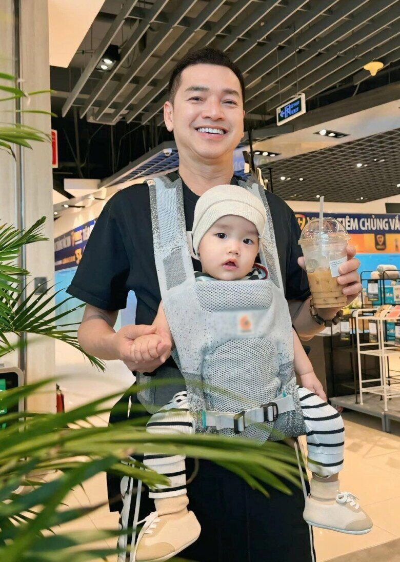 Quang minh khoe cảnh bình yên khi tập đứng cho quý tử từng thương con thiệt thòi khi sinh ra lúc bố đã u70 - 7