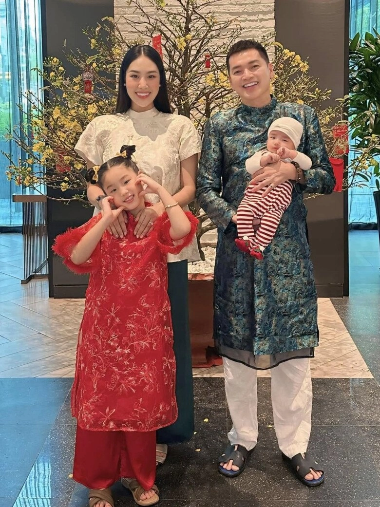 Quang minh nghiêm khắc dạy quý tử mê vợ yêu trên mạng xã hội bà xã kém 37 tuổi hoảng hốt khi bị giục sinh thêm - 12